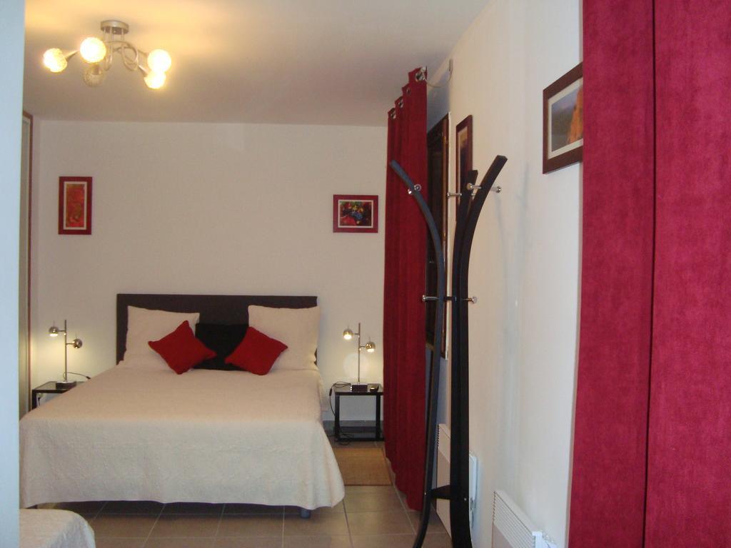 Chambres D'Hotes Les Palmiers De La Cite 카르카손 외부 사진