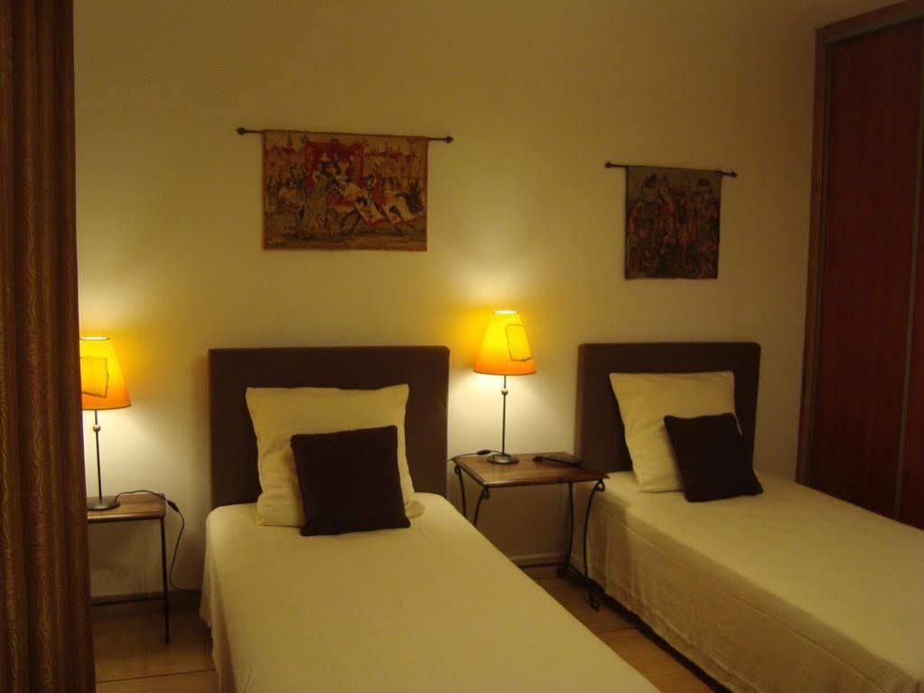 Chambres D'Hotes Les Palmiers De La Cite 카르카손 외부 사진